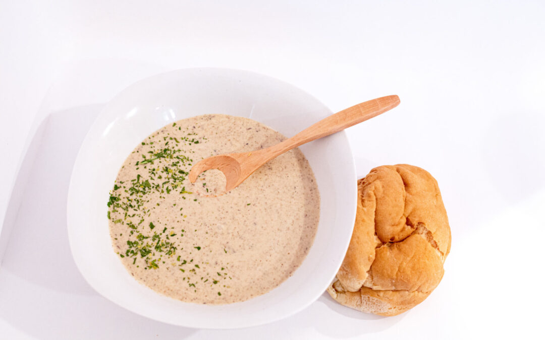 Shiitake Soup with a side of a bread roll
